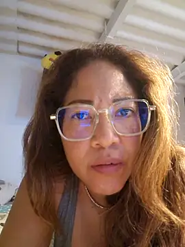 Snapshot of mila38 chatting on April 18, 2026, 5:59 pm mila38 online show from April 18, 2026, 5:59 pm