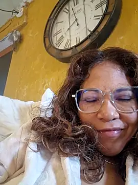 Snapshot of mila38 chatting on May 10, 2026, 7:01 am mila38 online show from May 10, 2026, 7:01 am