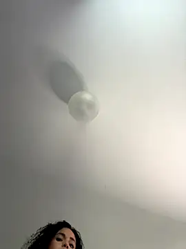 Snapshot of Clara-xoxo chatting on November 10, 2025, 2:00 pm Clara-xoxo online show from November 10, 2025, 2:00 pm