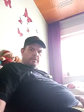 maiki7778 online show from February 6, 2026, 1:29 pm