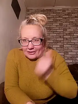 Snapshot of Cerd_Ayaz chatting on December 15, 2025, 11:49 am Cerd Ayaz online show from December 15, 2025, 11:49 am