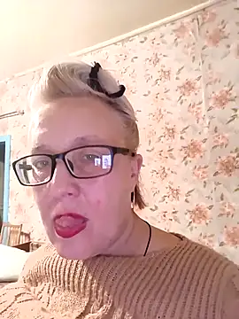 Snapshot of Cerd_Ayaz chatting on October 29, 2025, 2:49 pm Cerd Ayaz online show from October 29, 2025, 2:49 pm