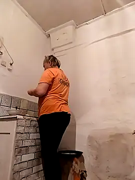 Snapshot of Cerd_Ayaz chatting on October 21, 2025, 12:48 pm Cerd Ayaz online show from October 21, 2025, 12:48 pm