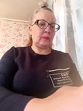 Snapshot of Cerd_Ayaz chatting on April 13, 2026, 8:07 am Cerd Ayaz online show from April 13, 2026, 8:07 am