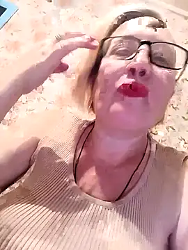 Snapshot of Cerd_Ayaz chatting on October 13, 2025, 6:31 pm Cerd Ayaz online show from October 13, 2025, 6:31 pm