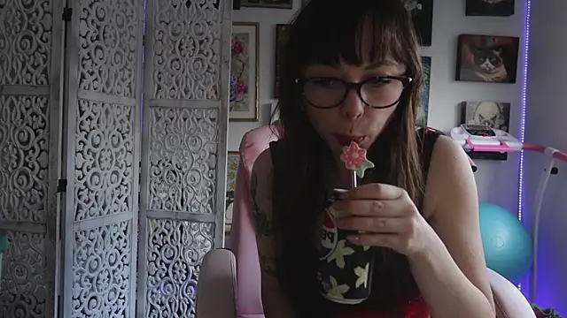 Snapshot of makiyahbelle chatting on June 10, 2026, 4:35 am makiyahbelle online show from June 10, 2026, 4:35 am