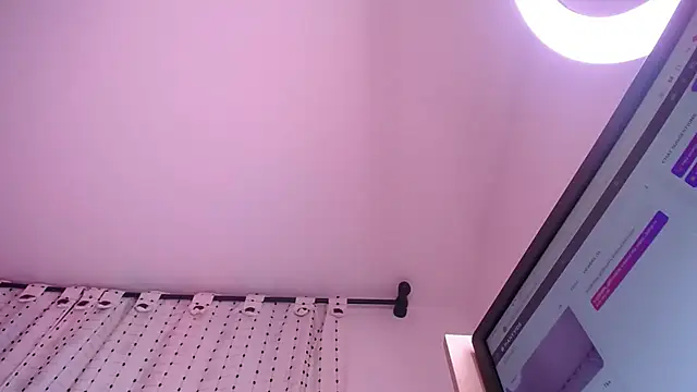 Snapshot of salomecastro_ chatting on February 5, 2026, 2:29 am salomecastro online show from February 5, 2026, 2:29 am