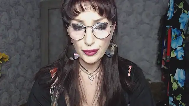 Snapshot of Aziza1 chatting on June 5, 2026, 1:17 pm Aziza1 online show from June 5, 2026, 1:17 pm