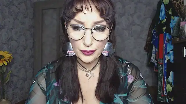 Snapshot of Aziza1 chatting on July 17, 2026, 2:03 pm Aziza1 online show from July 17, 2026, 2:03 pm