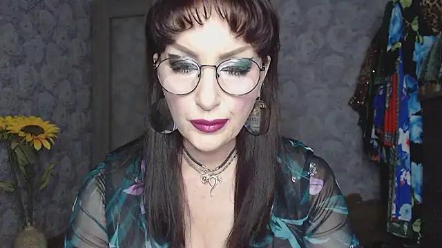 Snapshot of Aziza1 chatting on July 7, 2026, 2:09 pm Aziza1 online show from July 7, 2026, 2:09 pm