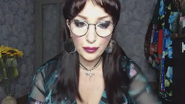 Snapshot of Aziza1 chatting on July 27, 2026, 2:02 pm Aziza1 online show from July 27, 2026, 2:02 pm