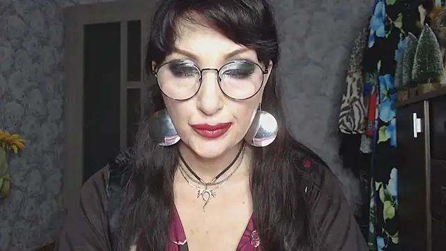 Aziza1 online show from November 10, 2025, 8:47 pm