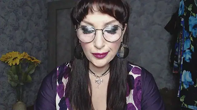 Snapshot of Aziza1 chatting on July 5, 2026, 2:13 pm Aziza1 online show from July 5, 2026, 2:13 pm