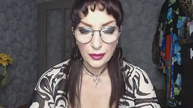 Snapshot of Aziza1 chatting on July 24, 2026, 2:46 pm Aziza1 online show from July 24, 2026, 2:46 pm