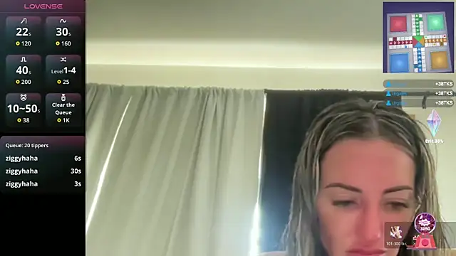 AmandaStarryNight online show from May 10, 2026, 8:44 pm
