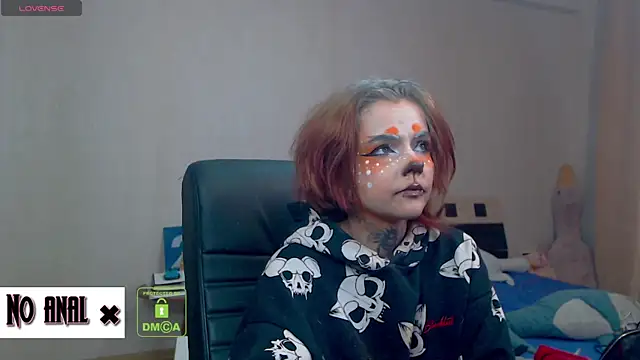 Snapshot of Dark__Elf chatting on November 19, 2025, 10:43 pm Dark Elf online show from November 19, 2025, 10:43 pm