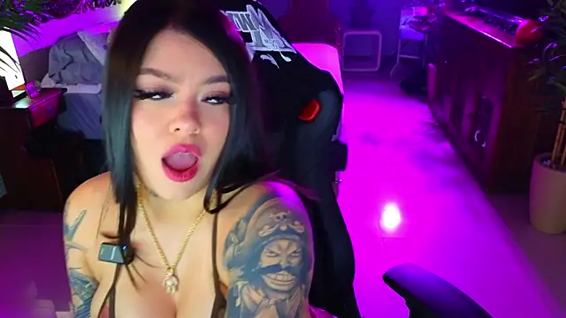 ambarEvans online show from February 27, 2026, 1:17 am