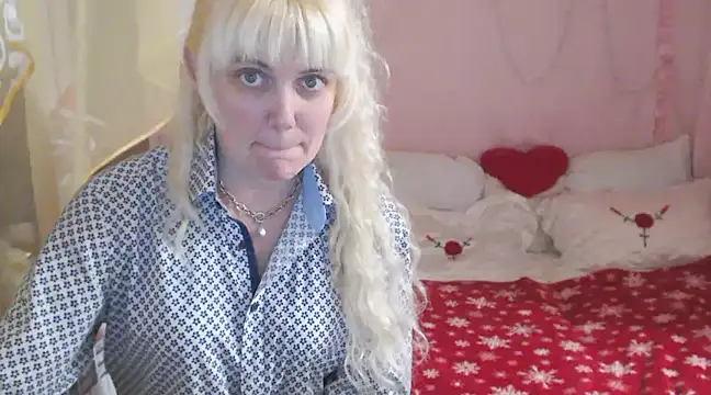Snapshot of SunnySylvia chatting on January 3, 2025, 5:10 pm SunnySylvia online show from January 3, 2025, 5:10 pm