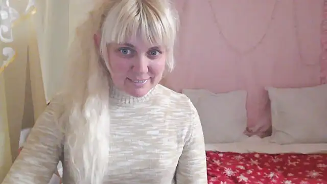 Snapshot of SunnySylvia chatting on December 1, 2025, 5:25 pm SunnySylvia online show from December 1, 2025, 5:25 pm