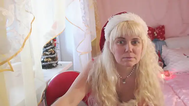 Snapshot of SunnySylvia chatting on December 31, 2024, 8:37 am SunnySylvia online show from December 31, 2024, 8:37 am