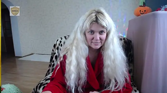 Snapshot of SunnySylvia chatting on October 24, 2025, 6:01 am SunnySylvia online show from October 24, 2025, 6:01 am