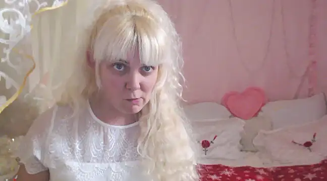 Snapshot of SunnySylvia chatting on January 5, 2025, 4:06 pm SunnySylvia online show from January 5, 2025, 4:06 pm