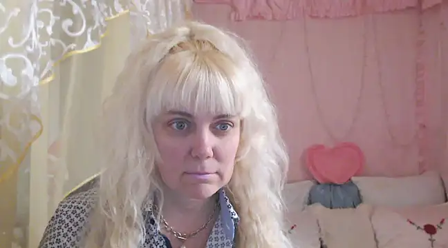 Snapshot of SunnySylvia chatting on January 4, 2025, 4:33 am SunnySylvia online show from January 4, 2025, 4:33 am