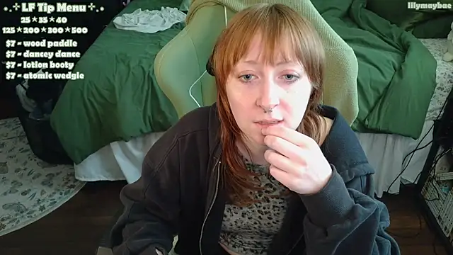 Snapshot of LilyMayBae chatting on May 16, 2026, 11:48 pm LilyMayBae online show from May 16, 2026, 11:48 pm