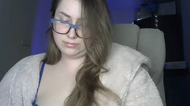 SeasonalSomeone online show from April 29, 2026, 10:05 pm