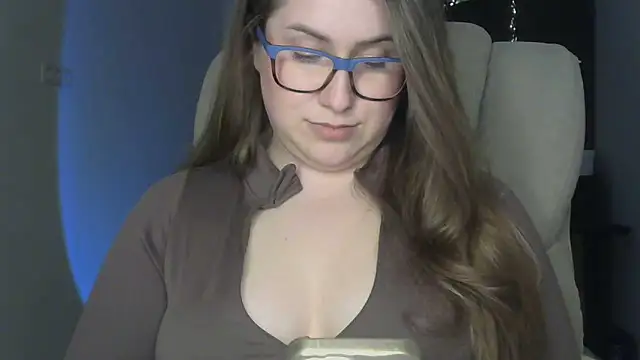 SeasonalSomeone online show from April 21, 2026, 11:22 pm