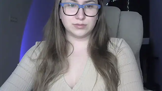 SeasonalSomeone online show from April 22, 2026, 11:00 pm