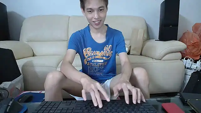 andrewooi online show from February 4, 2025, 1:06 pm