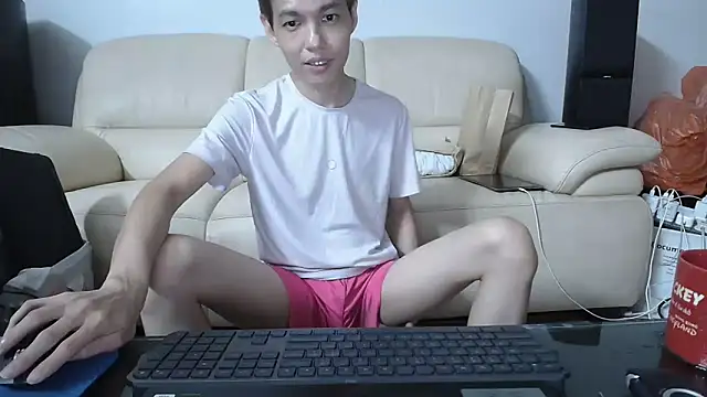 andrewooi online show from February 5, 2025, 10:22 pm