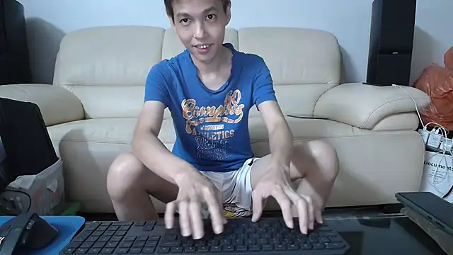 andrewooi online show from February 3, 2025, 10:58 am