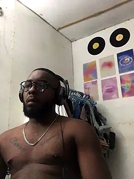 livepro online show from November 19, 2025, 4:45 am