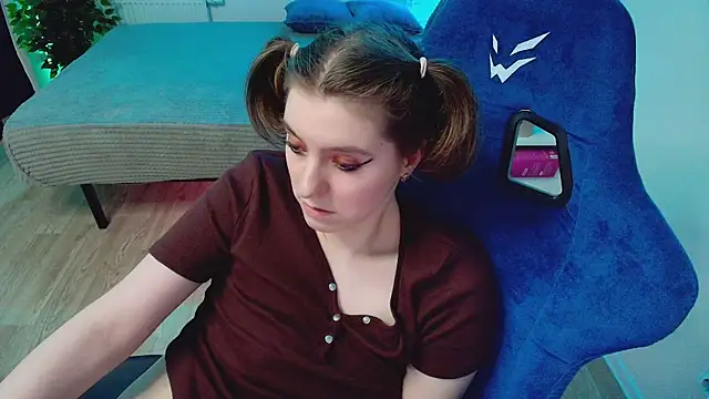 CranberryHot online show from July 15, 2026, 3:41 pm