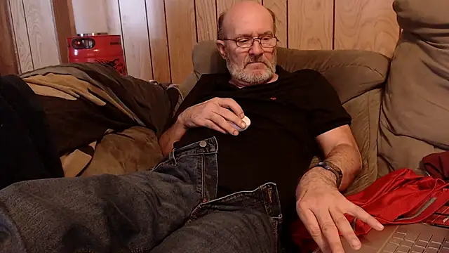 Snapshot of snickers1 chatting on March 28, 2026, 12:06 pm snickers1 online show from March 28, 2026, 12:06 pm