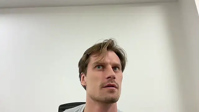 fmodel online show from February 6, 2026, 2:13 pm