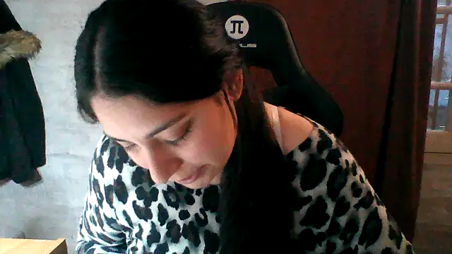 xfelinitax online show from September 16, 2025, 9:49 pm