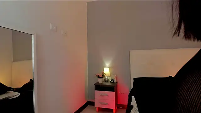 Snapshot of NataliaBuiles chatting on March 10, 2026, 11:25 am NataliaBuiles online show from March 10, 2026, 11:25 am