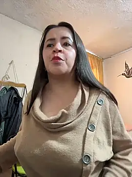 Snapshot of latinfemale chatting on June 22, 2026, 8:39 pm latinfemale online show from June 22, 2026, 8:39 pm