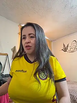 Snapshot of latinfemale chatting on June 30, 2026, 8:20 pm latinfemale online show from June 30, 2026, 8:20 pm