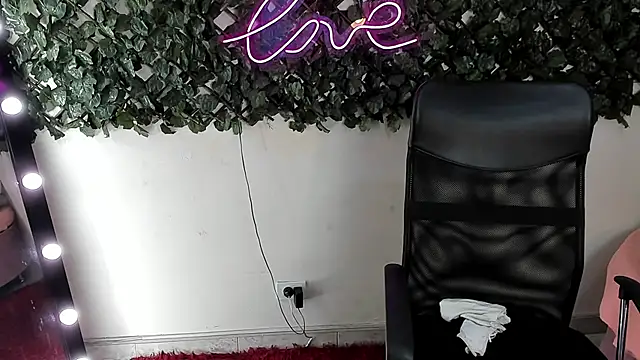 DestinyHills online show from July 16, 2026, 11:51 am