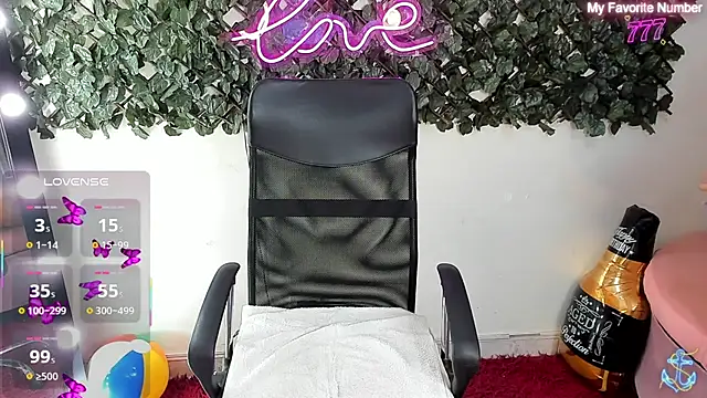 DestinyHills online show from July 6, 2026, 3:03 pm