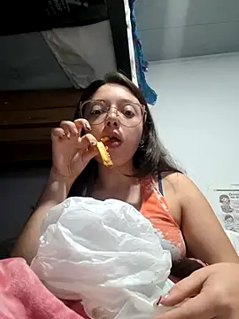 Snapshot of linda-schmidt chatting on June 14, 2026, 2:19 am linda-schmidt online show from June 14, 2026, 2:19 am