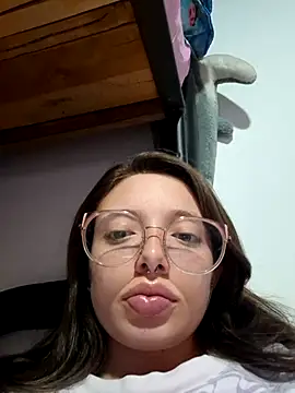 Snapshot of linda-schmidt chatting on May 11, 2026, 2:35 am linda-schmidt online show from May 11, 2026, 2:35 am