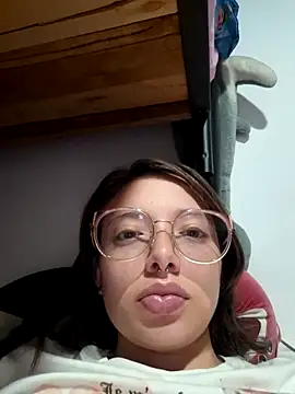 Snapshot of linda-schmidt chatting on May 14, 2026, 2:19 am linda-schmidt online show from May 14, 2026, 2:19 am
