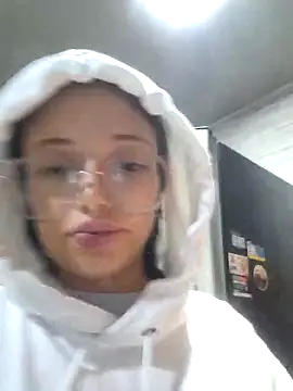 Snapshot of linda-schmidt chatting on June 12, 2026, 1:03 am linda-schmidt online show from June 12, 2026, 1:03 am