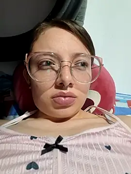 Snapshot of linda-schmidt chatting on July 2, 2026, 1:28 am linda-schmidt online show from July 2, 2026, 1:28 am