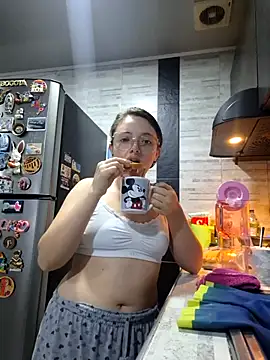 Snapshot of linda-schmidt chatting on June 26, 2026, 5:08 pm linda-schmidt online show from June 26, 2026, 5:08 pm